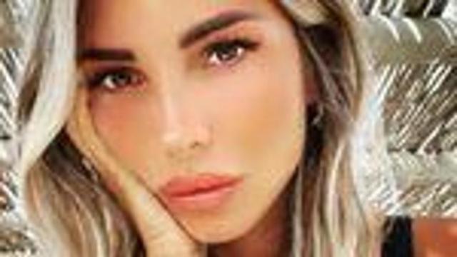 Chi &egrave; Noemi Bocchi, nuova fidanzata di Totti: figli, ex marito, lavoro, altezza e data di nascita 