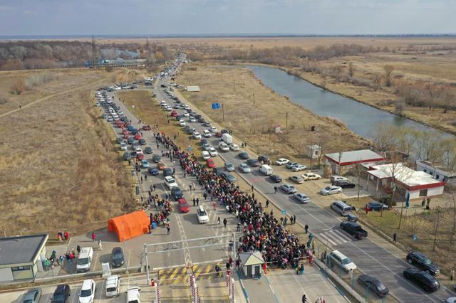 Guerra in Ucraina, l'Ue annuncia che dobbiamo prepararci all'arrivo di "milioni di rifugiati"