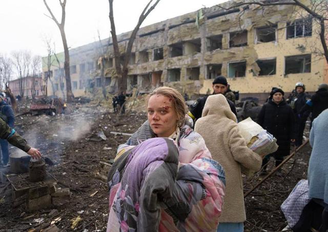 Ucraina, bombardamenti su Mariupol: dopo l'ospedale colpita anche l'universit&agrave;