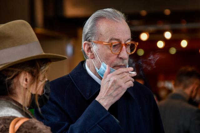 Feltri e la malattia, arriva la confessione: "Ho il cancro". Poi il consiglio a Fedez: "Combatti"