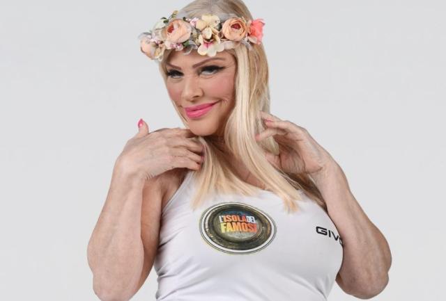 Chi &egrave; Ilona Staller: quanti anni ha, avanti un altro, origini, partito e parlamento