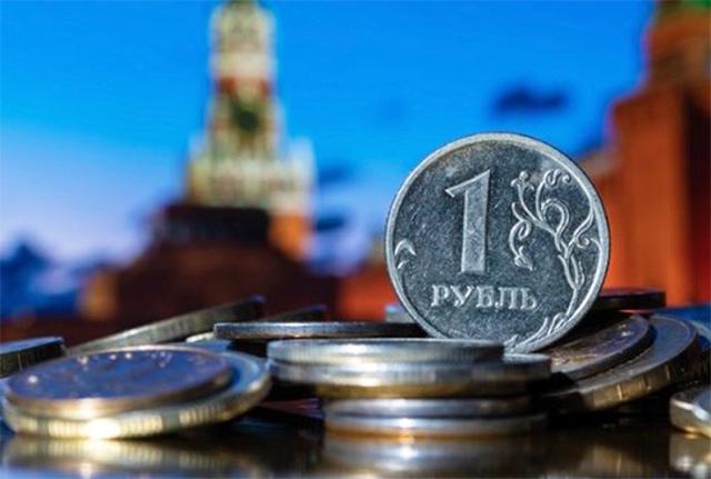 Il valore del rublo risale: sanzioni europee "bucate" grazie alle materie prime