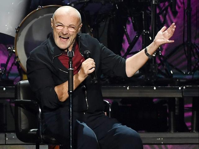 Phil Collins malattia, non &egrave; parkinson: ecco che cos'ha 