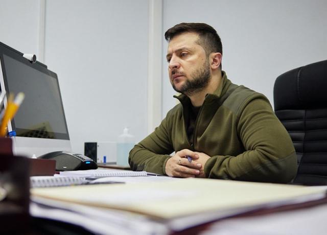 Zelensky apre alla neutralit&agrave; dell'Ucraina, ma gli accordi saranno "sottoposti a referendum"