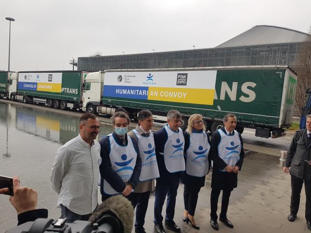Fondazione Fiera Milano: convoglio umanitario per i profughi ucraini per hub di accoglienza di Varsavia 