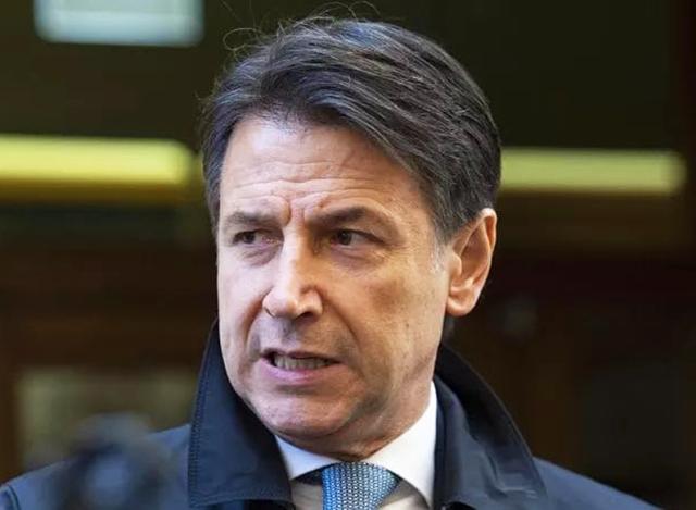 Spese militari, M5s replica a Palazzo Chigi: "Con Conte incremento medio inferiore al miliardo annuo"