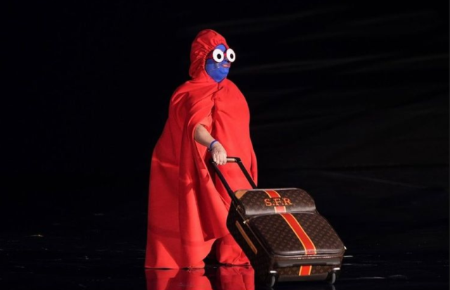 Chi &egrave; Giovannino di Tu si que vales, il nano &egrave; ad Amici con Sabrina Ferilli: et&agrave;, fidanzata, dove vive