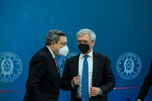 Def, oggi il Cdm: Draghi vuole approvarlo ma i partiti chiedono scostamento bilancio