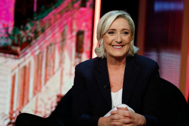 Chi &egrave; Marine Le Pen: posizioni su Putin, Ucraina, Russia e Nato, sondaggi e partito