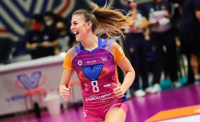 Monza, pallavolista Alessia Orro vittima di stalking: arrestato 55enne