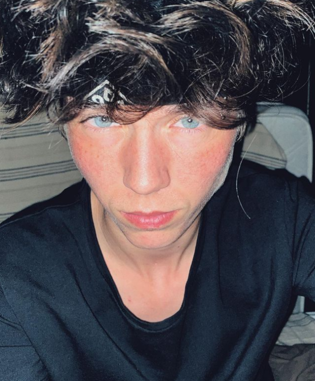 Bryan Ceotto, chi &egrave; il transgender veneto: foto da donna, fidanzata, et&agrave;, Instagram, TikTok