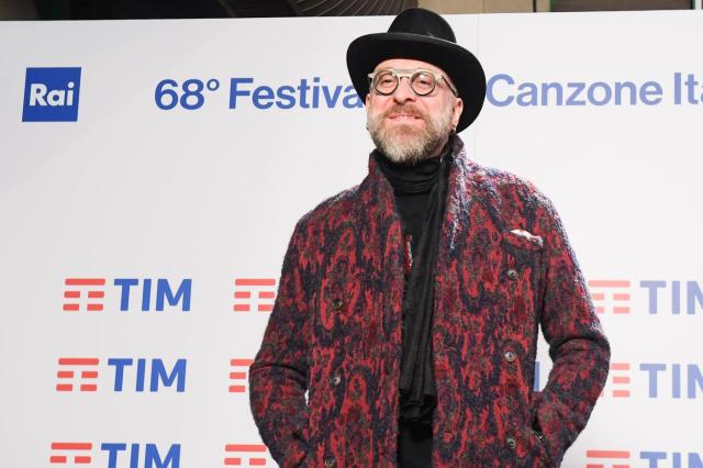 Chi &egrave; Mario Biondi, canzoni, auto elettriche, patrimonio, moglie, figli