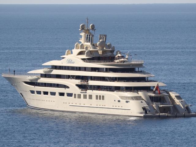Germania, sequestrato ad Amburgo lo yacht "Dilbar" da 600mln $
