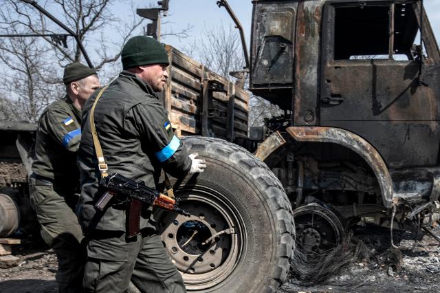 Mariupol, nuovo ultimatum di Mosca a truppe ucraine: "Deporre le armi dalle 13"