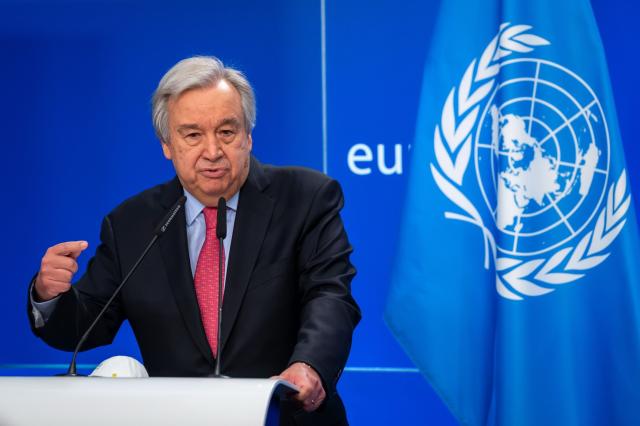 Kiev, missili durante la visita di Guterres: "Scioccato". Nato: "Giorni decisivi"