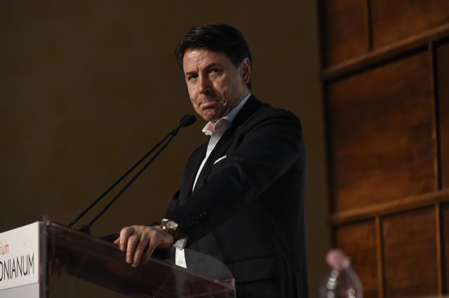 Ucraina, Conte: "No a invio armi fuori da art.51 Onu. Petrocelli? Via dal gruppo"