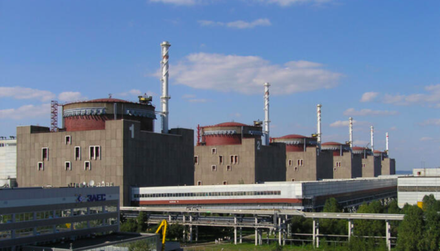 Ucraina, missili a bassa quota su centrale nucleare di Zaporizhzhia. Nuovi attacchi in Transnistria