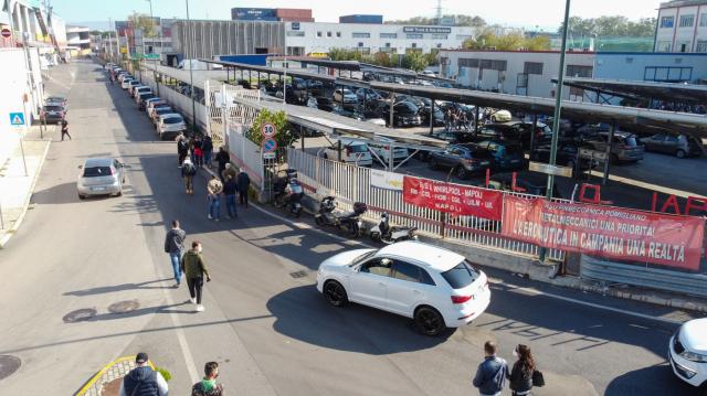 Sciopero gioved&igrave; 28 aprile 2022 Napoli: treni, Trenitalia, metro, bus, orari