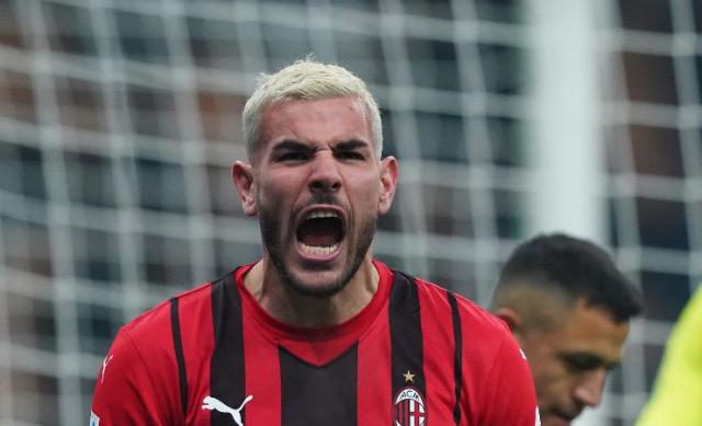 Theo Hernandez, il suo pitbull morde ancora e aggredisce un passante