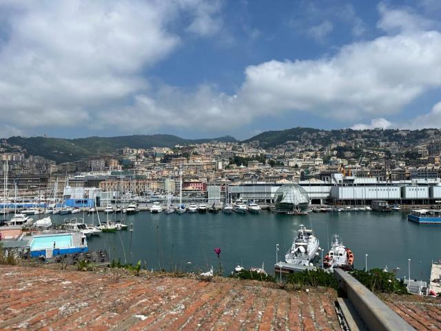 Taranto, operaio muore per malore improvviso mentre lavora al Porto