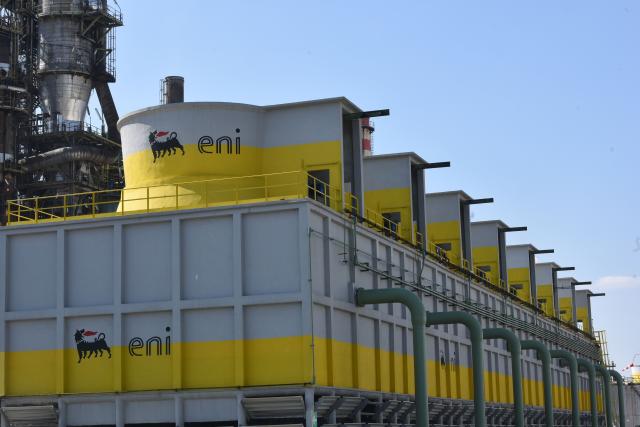 Gas russo, Eni avvia iter per doppio conto in euro e rubli: "Scelta condivisa"