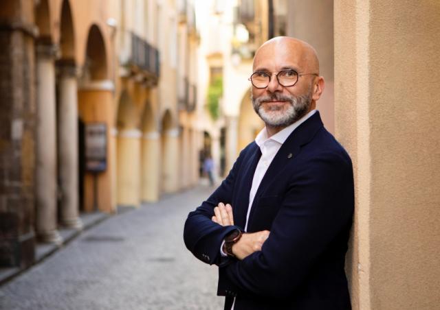 Carlo Albarello: dalla letteratura alla politica