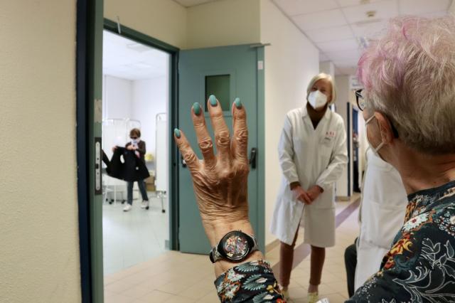 Vaccino Covid sempre meno efficace? Iss: "In 10 mesi 519.603 reinfezioni, il 6,3% nell'ultima settimana"