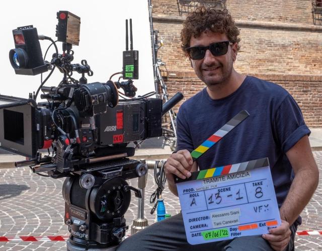 Alessandro Siani, chi &egrave;: film, moglie, famiglia, figlia, altezza, peso e nome vero