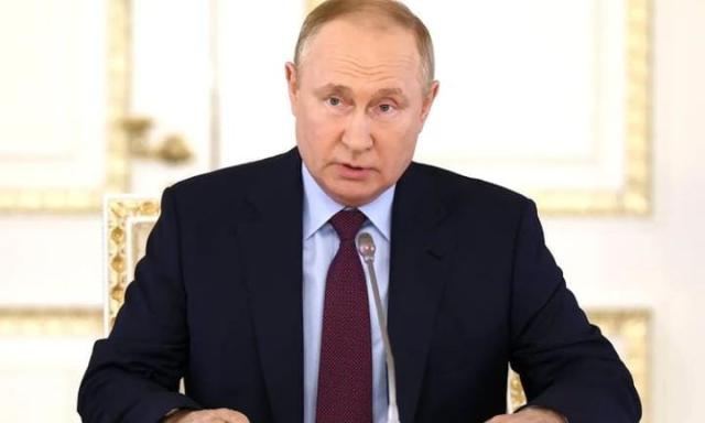 Sanzioni alla Russia, Putin: "Armi a doppio taglio. Usa non sono centro del mondo"