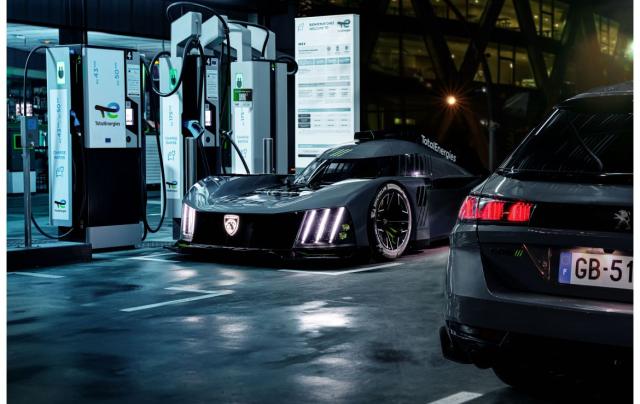 Peugeot torna alle gare con la nuova hypercar 9X8 elettrificata al 100 percento 