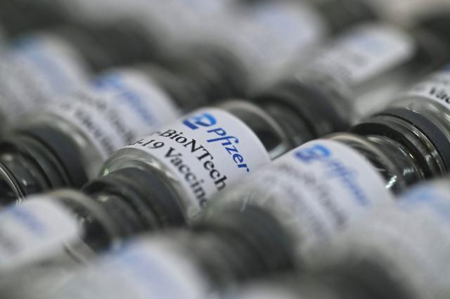 Accordo Pfizer Biontech con Usa: 9,1 bln per 300 mln di dosi di vaccino riadattato