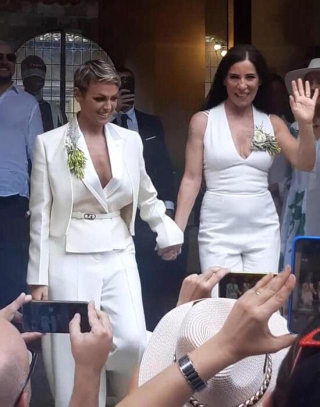 Paola Turci e Francesca Pascale, divorzio ufficiale dopo due anni di matrimonio, rottura causata dalla "gelosia"; chi &egrave; la "terza incomoda"