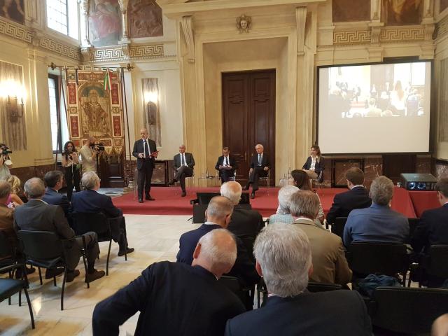 "Una storia al futuro", l'incontro a Palazzo Marino per i 150 anni di Pirelli