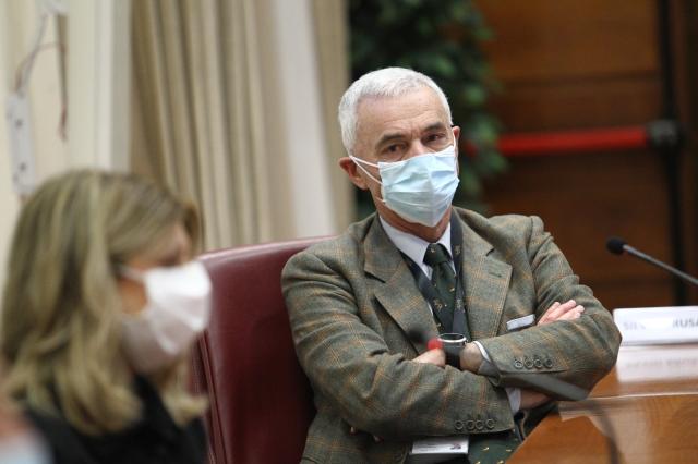 Covid, Pal&ugrave;: "A settembre vaccino aggiornato". Viola: "Inefficace su nuove varianti"