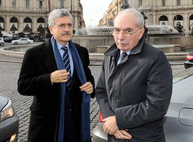 Governo, il piano di D&rsquo;Alema: far fuori Draghi per mettere Amato. L'indiscrezione bomba