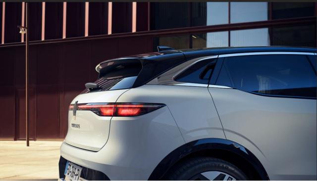 Nuova M&eacute;gane E-Tech Electric: una full immersion nelle innovazioni