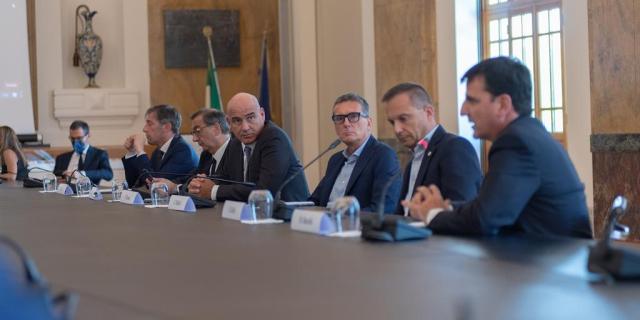 EssilorLuxottica e Politecnico di Milano: al via la collaborazione per gli occhiali del futuro con EssilorLuxottica Smart Eyewear Lab