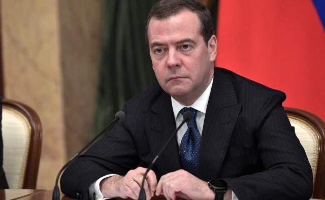 Medvedev: "L'Ucraina potrebbe scomparire dalla mappa del mondo". Poi: "Inverno con freddo feroce per gli europei"