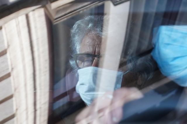 M5s, Grillo conferma regola dei due mandati e "condanna" i suoi: "Sono luce nelle tenebre"