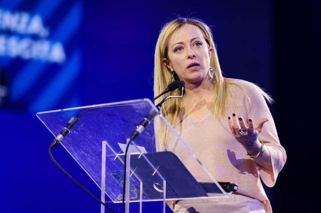 Elezioni, Meloni avvisa Salvini e Berlusconi: "Senza accordo sul premier alleanza inutile"