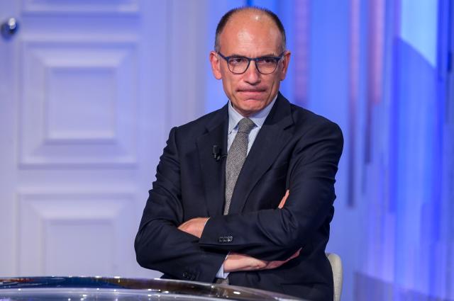 Elezioni, i sindaci del Pd si sfilano e rifiutano la scesa in campo. Decaro e non solo, chi ha detto no a Letta