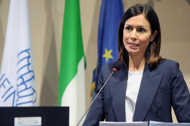 Carfagna passa con Calenda: "Mi candido con Azione". Berlusconi: "Sparir&agrave; come Alfano"