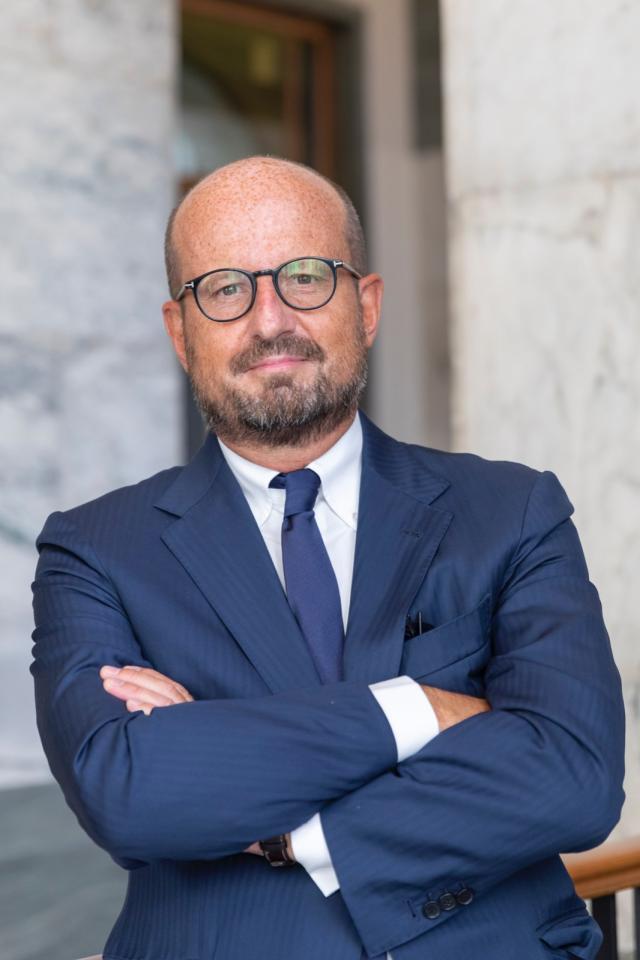 Consob semplifica la procedura per l'approvazione dei prospetti: ammessi i documenti in inglese, via libera alle modifiche al regolamento emittenti