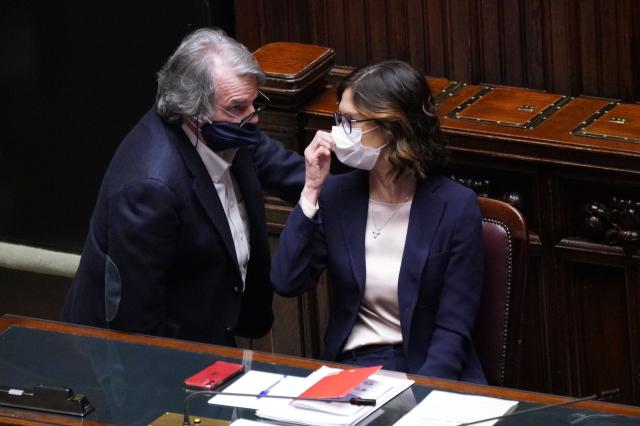 Trasformismo della politica italiana, quando il "cambio di casacca" non &egrave; coerente. E non &egrave; neanche riconosciuto dall'elettore