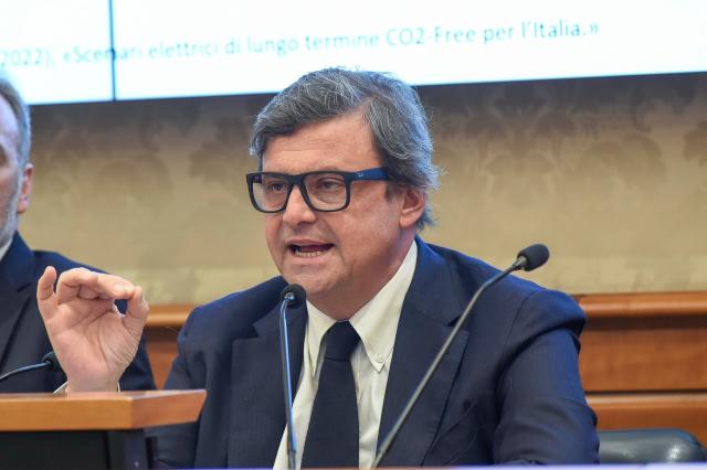 Calenda e Letta, cosa divide i due leader: da Di Maio al rigassificatore di Piombino