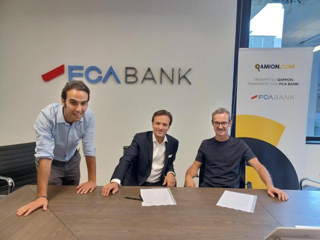 FCA Bank sigla la partnership con Qamion 