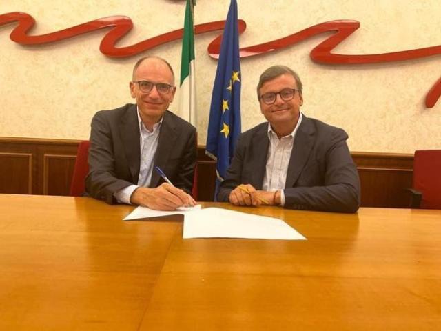 Elezioni, Calenda-Letta oggi l'incontro decisivo. Renzi: "Con accordo, Fi-Lega brindano"