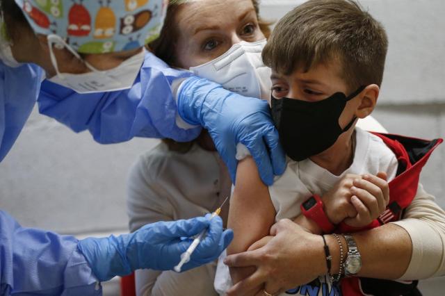 Vaccini, 33 bambini richiamati dopo la somministrazione: iniezione troppo tardi dopo lo scongelamento