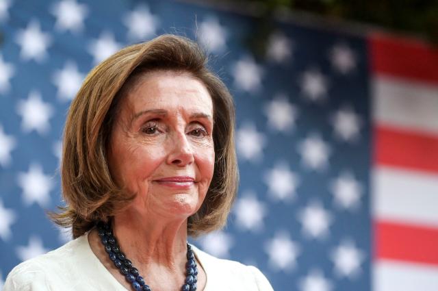 Pelosi a Taiwan: "Gli Stati Uniti non vi abbandoneranno". Stop della Cina ad export di sabbia naturale verso l'isola