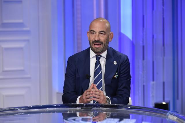 Elezioni politiche 2022, Bassetti apre: "Io al ministero della Salute? Disponibile, ne sarei lusingato"